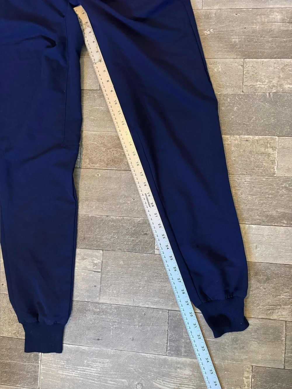 Figs Men's Navy Drawstring Jogger medical scrubs with White Cord size medium